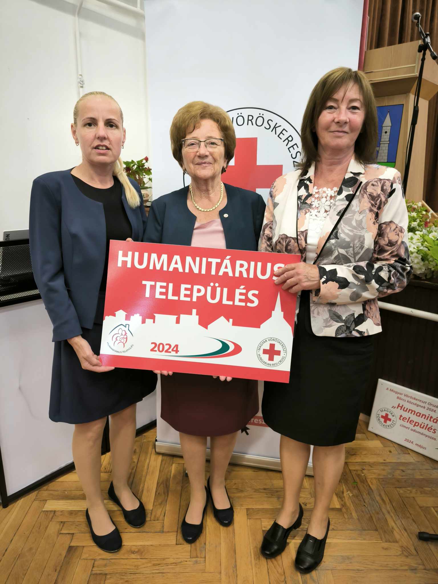 A Magyar Vöröskereszt Országos Vezetősége „Humanitárius település” címet adományozott Szigetszentmiklós városának.