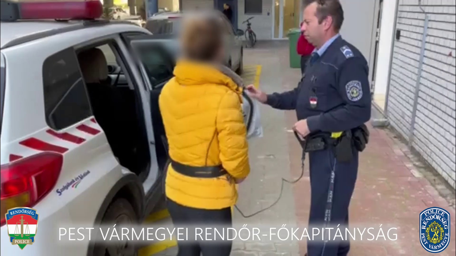 Karmolt és harapott rablás közben