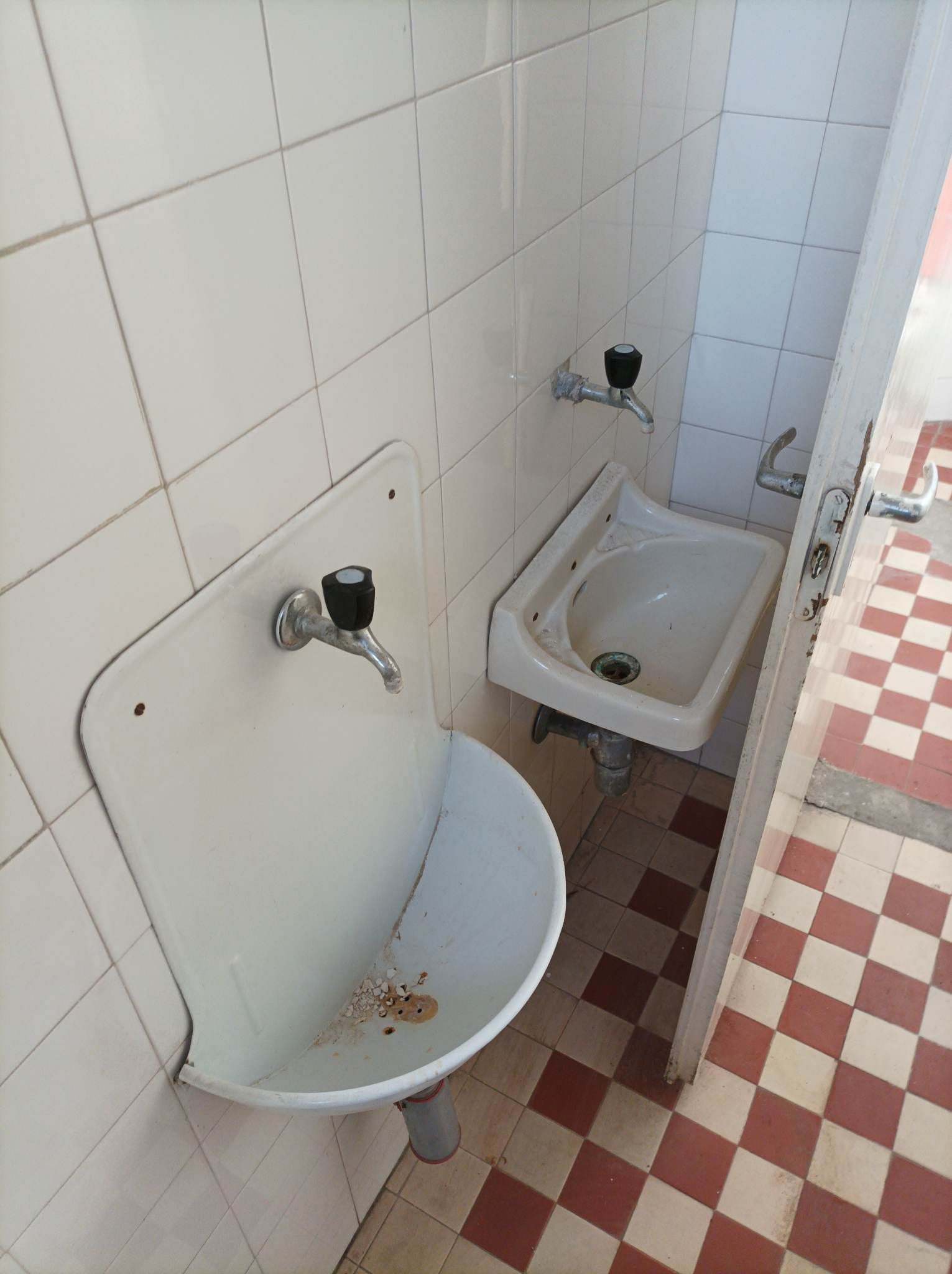 Szigetszentmiklos Megújul a Csonka János Műszaki Technikum konyhája.